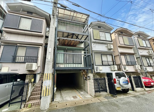 伏見区久我本町の外観