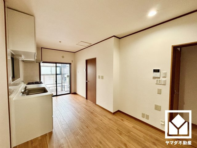 伏見区久我本町の居間・リビング