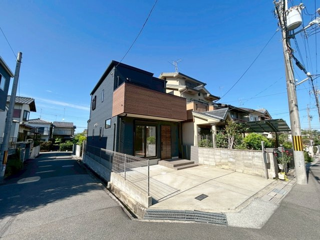 森本町天神森の外観|＼南西角地に立地♪／
晴れた日はたっぷり光が差し込み日当たり良好！（R8.5撮影）