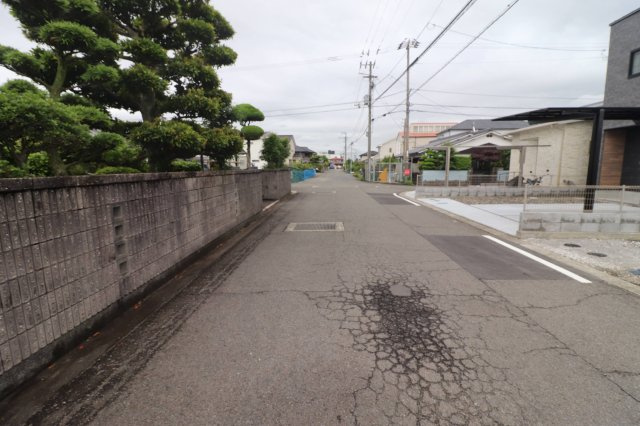 【前面道路含む現地写真】の画像