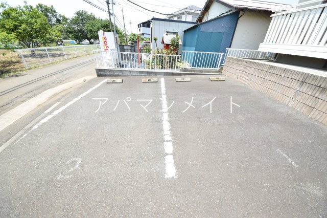 【駐車場】 | ラマージュⅠ | 敷地内駐車場