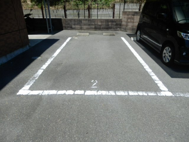 ルネッサ姫の駐車場