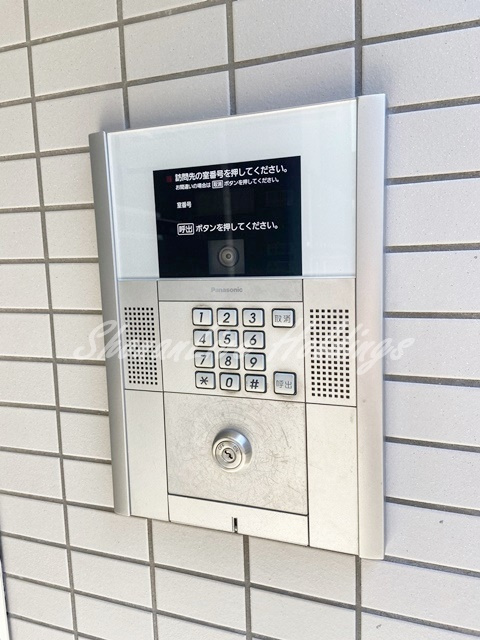 相模原市中央区相模原６丁目の賃貸マンションのセキュリティ|オートロック完備のエントランス♪