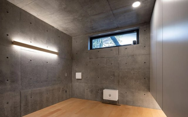 文京区目白台2丁目　中古戸建の洋室|現地写真

現地ご見学希望・資料請求などお気軽にお問い合わせ下さい！
03-5990-5201