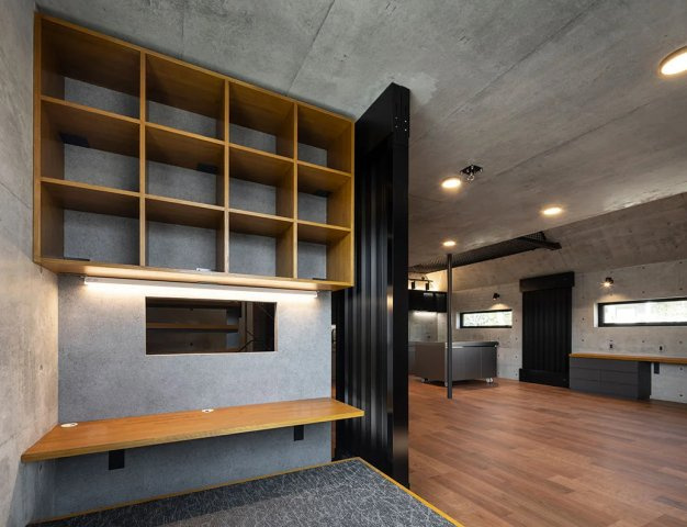 文京区目白台2丁目　中古戸建の居間・リビング|現地写真

現地ご見学希望・資料請求などお気軽にお問い合わせ下さい！
03-5990-5201