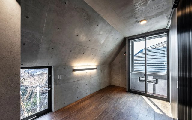 文京区目白台2丁目　中古戸建の洋室|現地写真

現地ご見学希望・資料請求などお気軽にお問い合わせ下さい！
03-5990-5201