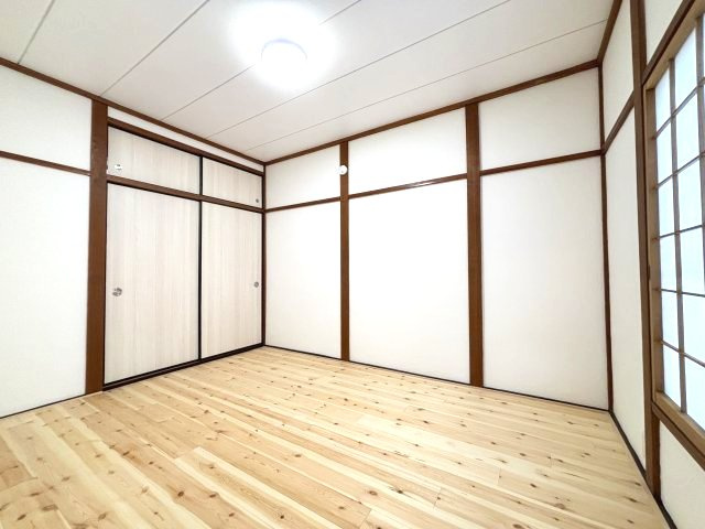 河原城貸家の洋室