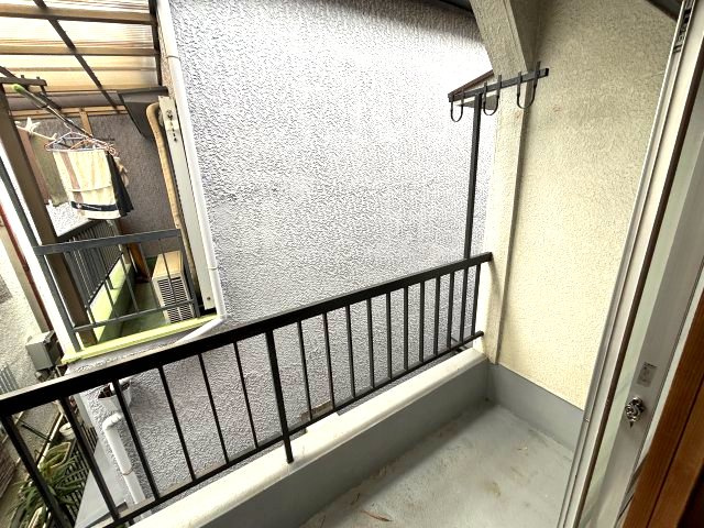 河原城貸家のバルコニー