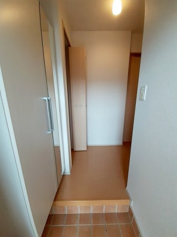 神戸市垂水区舞子坂４丁目のアパートの玄関