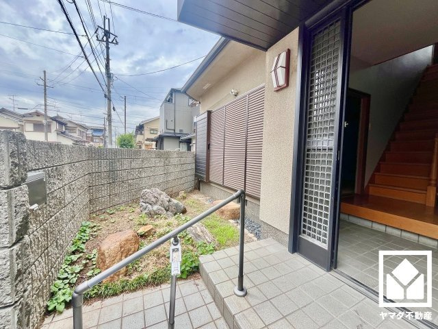伏見区桃山町大島の玄関