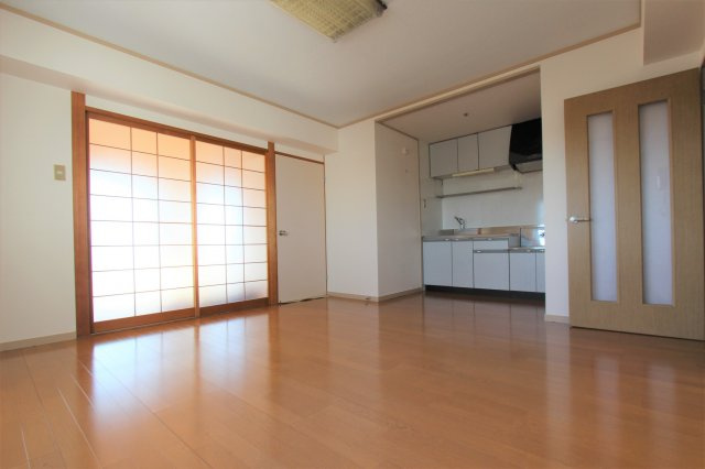 油屋ハイツ中野の居間・リビング