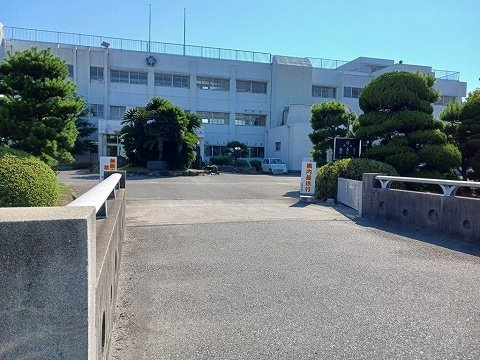 ヴィヴァーチェ　春日野　Ｃの周辺|松茂中学校まで400m