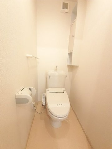 フォルムＭモデナ　Ⅰのトイレ|落ち着いたトイレです