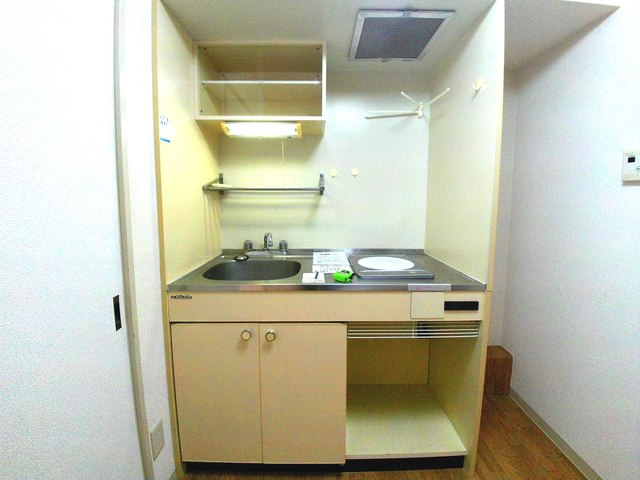 ドルフ西岡本のキッチン