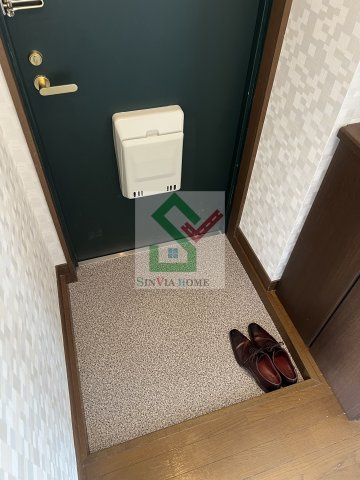 パインクレスト富士見台の玄関