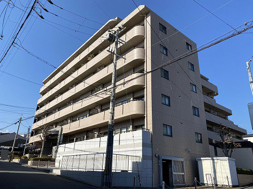ライオンズマンション北山通の外観