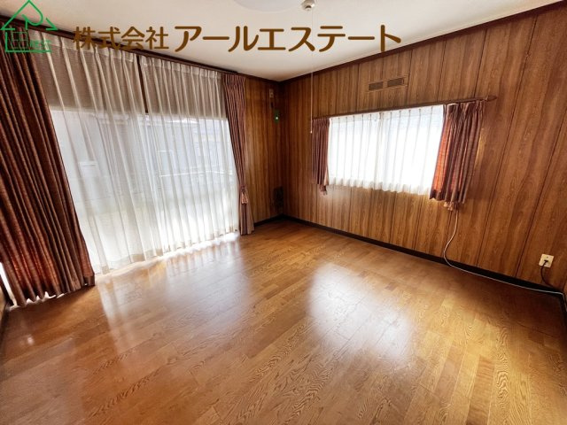 姫路市飾磨区今在家　　　山陽電鉄「西飾磨駅」徒歩9分の洋室