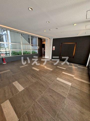 LIVIAZ KOBE LaMerのロビー