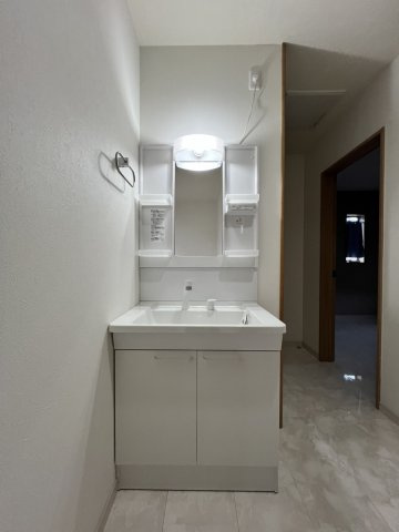 水俣市古城戸建ての独立洗面台