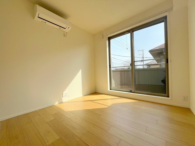 メゾン優の寝室|洋室5.3帖