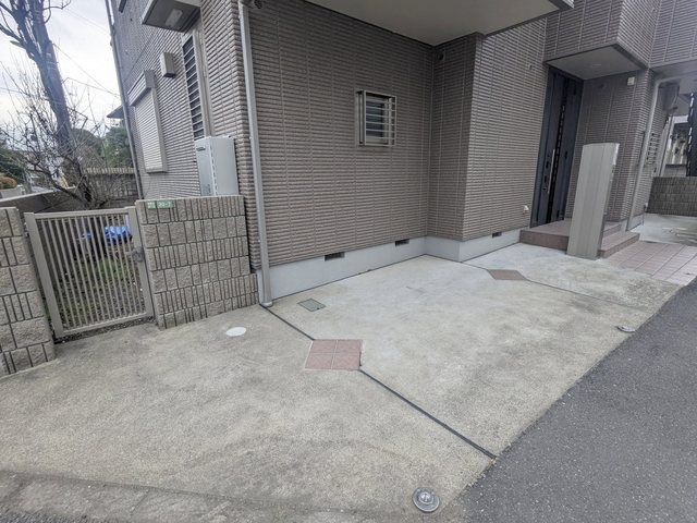 メゾン優の駐車場