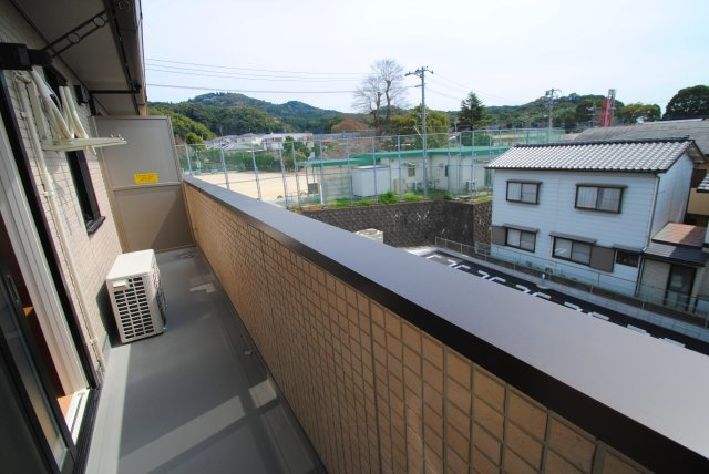 SUNLIVELYのバルコニー|お洗濯にも便利なバルコニー付き