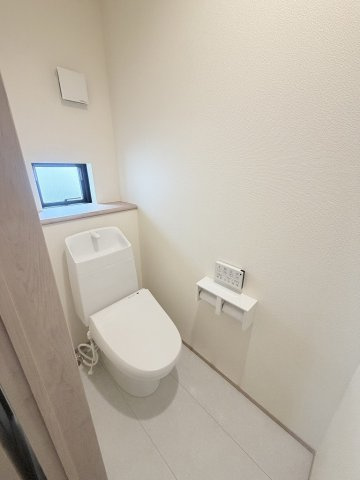 八潮市大字二丁目　新築戸建　全7棟　F号棟のトイレ|2階のトイレです