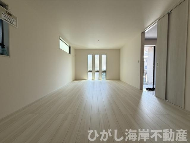 茅ヶ崎市高田４丁目　新築戸建　全２棟の外観|6月5日撮影　建築中　現地外観