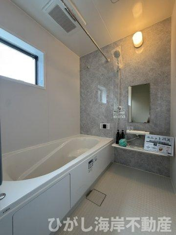 茅ヶ崎市高田４丁目　新築戸建　全２棟の前面道路含む現地写真|6月5日撮影　建築中　現地外観