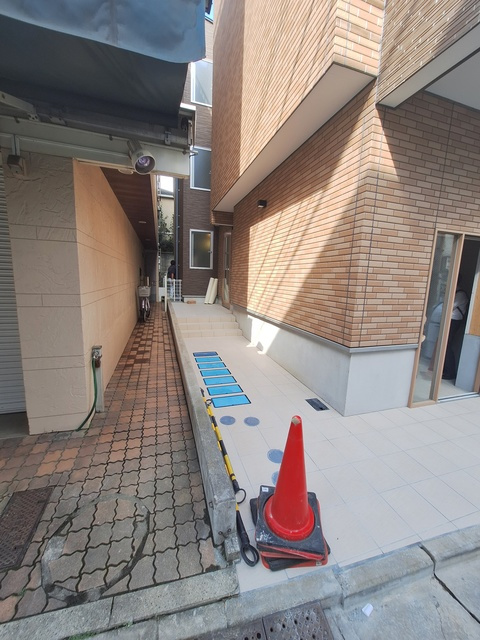 コンフォールⅡのロビー|アプローチ