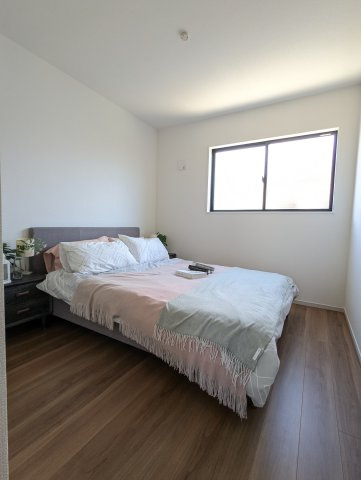 ひたちなか市高場　6期の洋室|フローリングの部屋は家具やインテリアともマッチしてお洒落感が出やすく身の周りの整理がしやすく魅力的です～♪