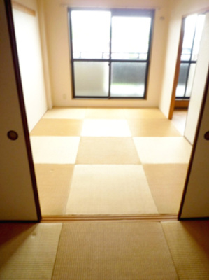 【和室】 | EverGreen（エバーグリーン）泉ヶ丘1号館 | ※同物件・反転タイプの写真