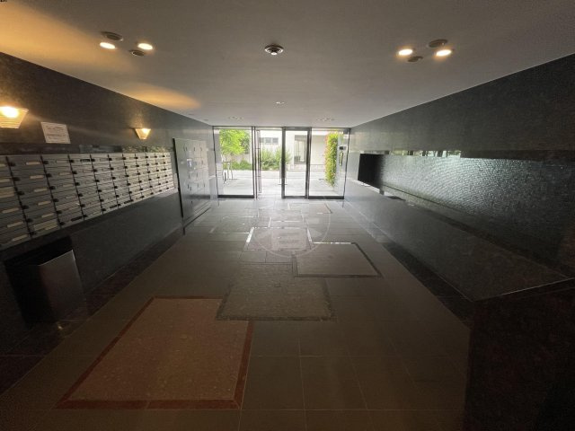 ルーブル大鳥居伍番館のエントランス