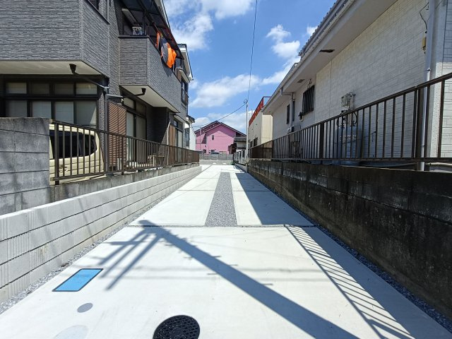 三郷市　彦江丁目　新築戸建　全1棟の駐車場|駐車場です