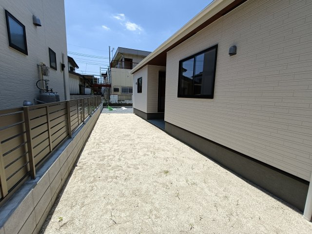 三郷市　彦江丁目　新築戸建　全1棟の庭|お庭で自由な時間を過ごせます