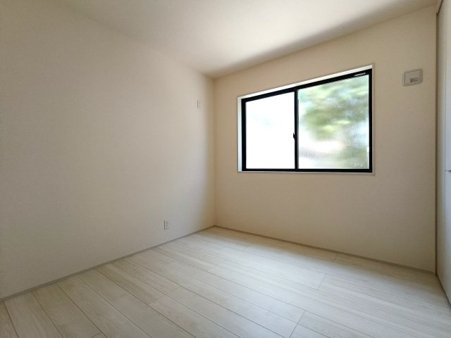 三郷市　彦江丁目　新築戸建　全1棟の洋室|スタンダードな洋室です