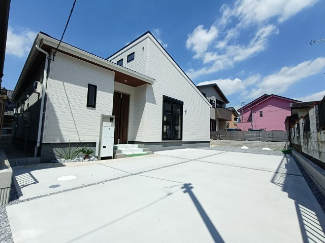 三郷市　彦江丁目　新築戸建　全1棟の前面道路含む現地写真|前面道路含む現地写真です