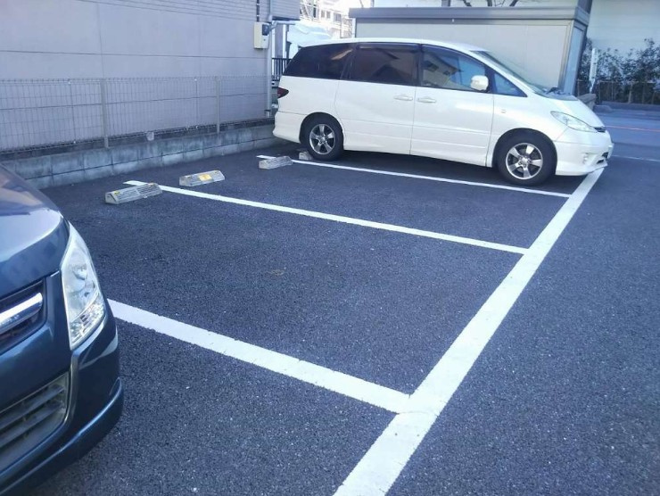 フレールⅠの駐車場