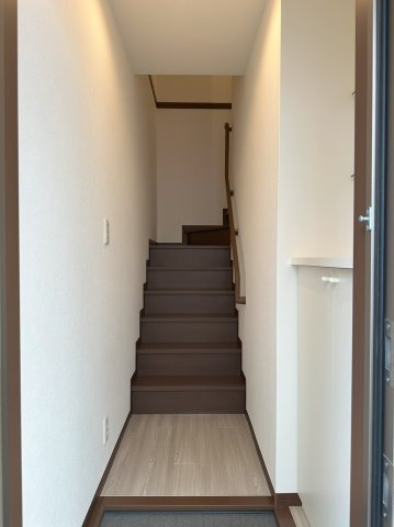 BRICKS本山A棟の玄関