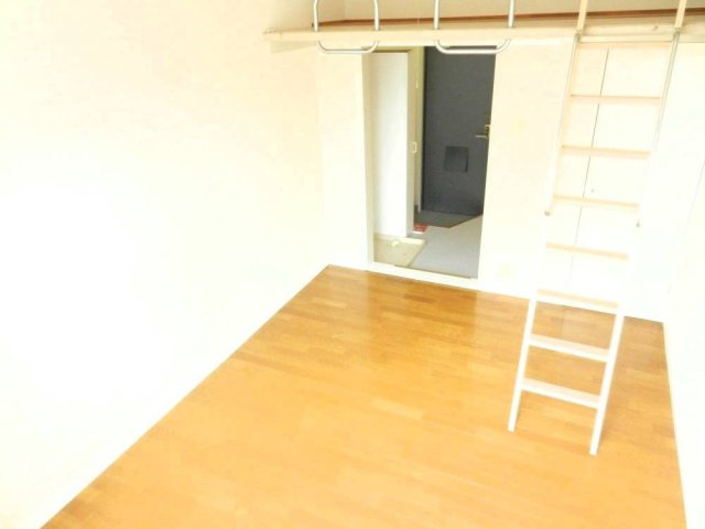 レオパレス藤本Ⅱの寝室|ご自身の家具家電が使えるお部屋♪