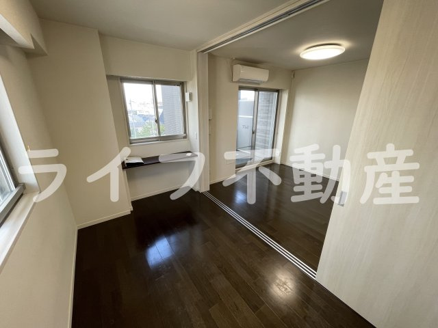 プレミアム菱屋西の内装|おしゃれな内装です