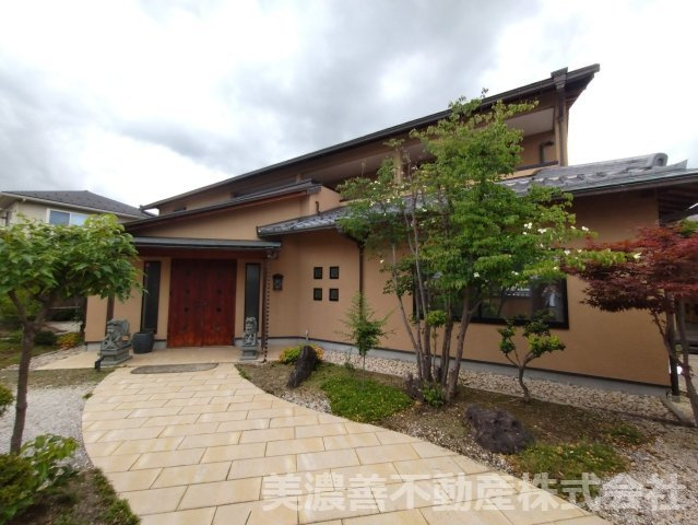 ６６９５３　大垣市万石中古戸建て