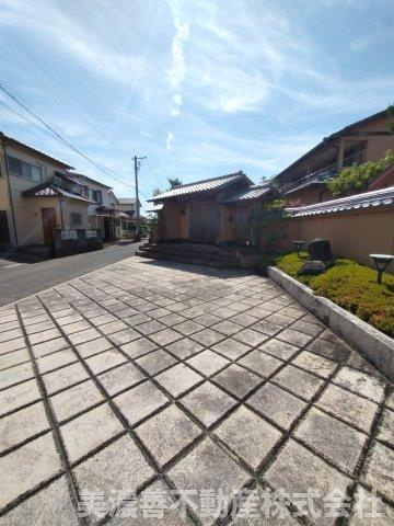 ６６９５３　大垣市万石中古戸建てのエントランス