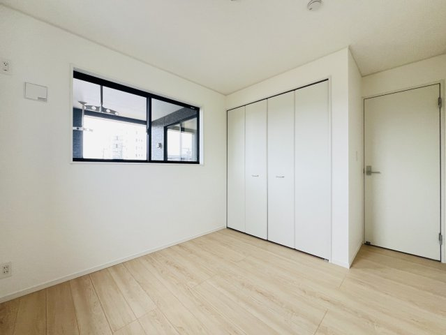 高浜市芳川町2丁目11番28『仲介手数料無料』新築一戸建て・建売の洋室