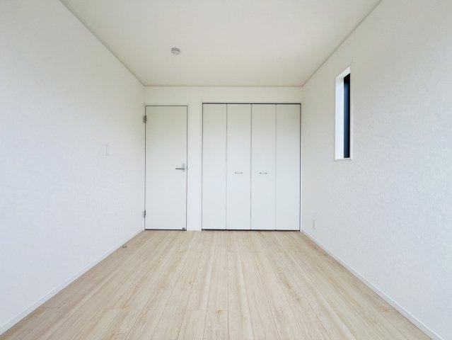 高浜市芳川町2丁目11番28『仲介手数料無料』新築一戸建て・建売の洋室