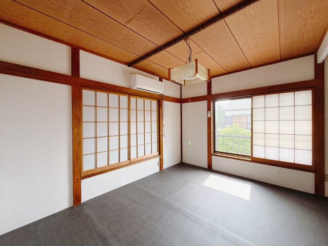 【中古戸建】行田市持田3丁目の和室|■和室｜旅館のような趣を感じられる、くつろぎの住空間です。落ち着いた和の雰囲気が、日々の暮らしに癒しをもたらします♪