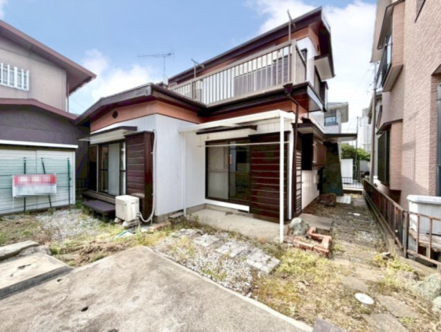 【中古戸建】行田市持田3丁目の外観|■外観｜土日のご見学はもちろん、平日・夜間のご案内も大歓迎です♪「今から見たい」や「仕事終わりに見たい」にもご対応できますのでお気軽にお問い合わせください♪