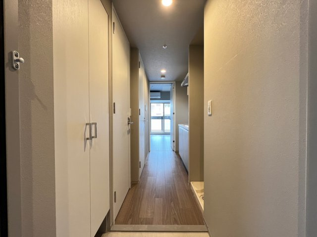 WORVE大阪本町の玄関