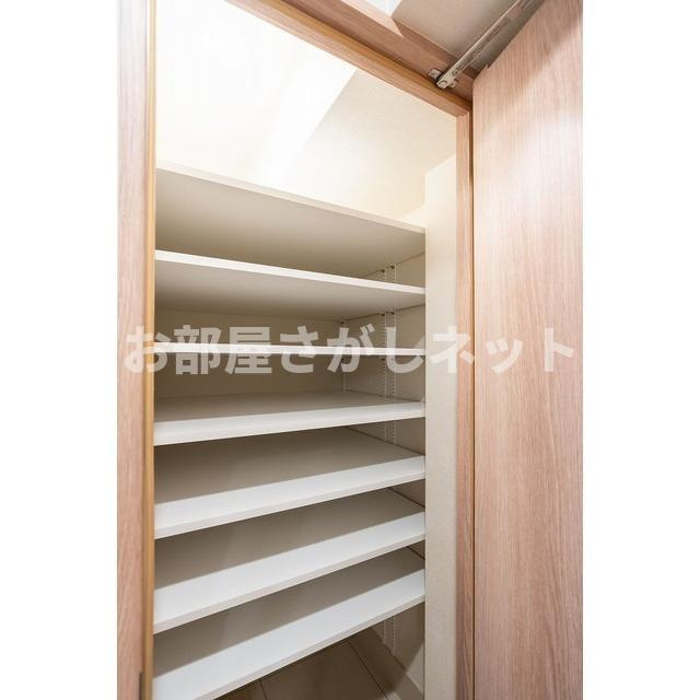 市谷台町坂フロント【高級賃貸・ブランドマンション】の収納