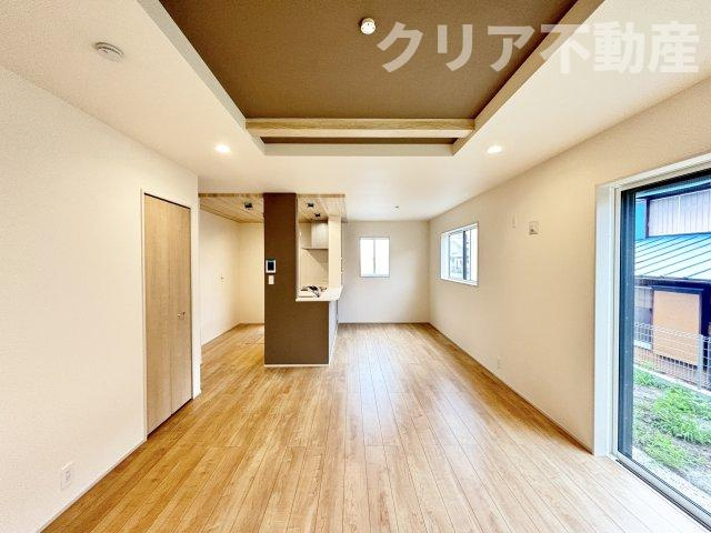 【居間・リビング】 | みどり市大間々新築2期2号棟　駅徒歩3分、並列3台！